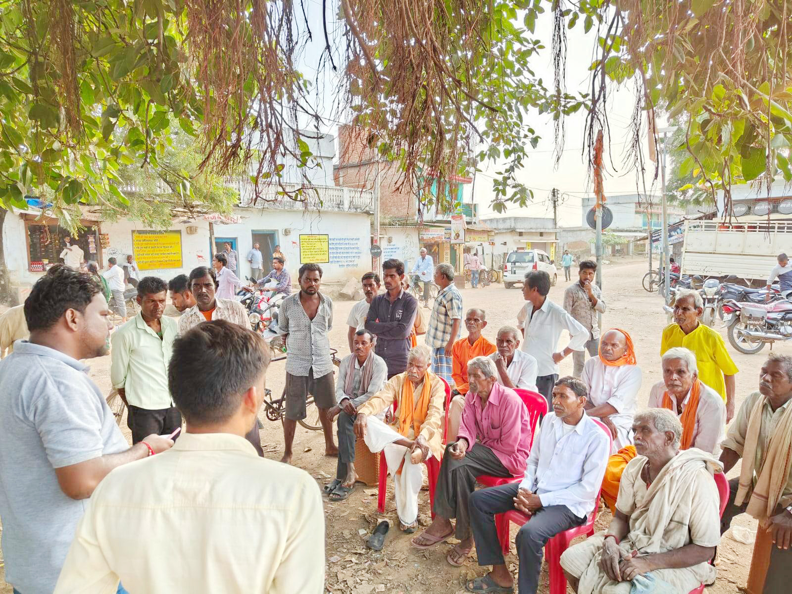 पीएम आवास योजना में तेजी लाने आवास चौपाल 