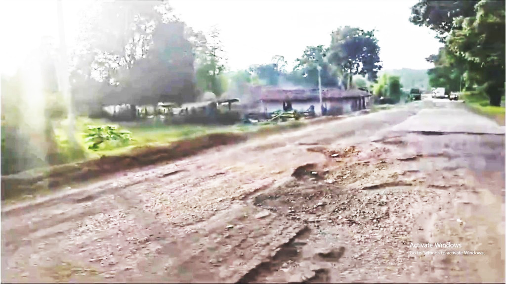 बिलासपुर, अनूपपुर की जोडऩे वाली सडक़ें जर्जर, जनता परेशान, प्रशासन बेपरवाह