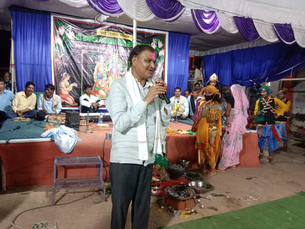 रामधुनी स्पर्धा में शामिल हुए पूर्व सांसद 