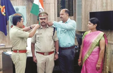 एसपी कार्यालय में स्टार सेरेमनी एसपी कार्यालय में स्टार सेरेमनी