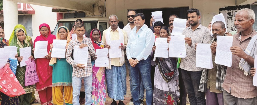 पूर्व नपं उपाध्यक्ष ने भूमिहीन लोगों के लिए की आबादी पट्टा की मांग