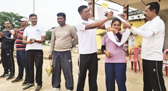 चक्रधर समारोह में रीना सम्मानित, कोंडागांव पहुंचने पर स्वागत