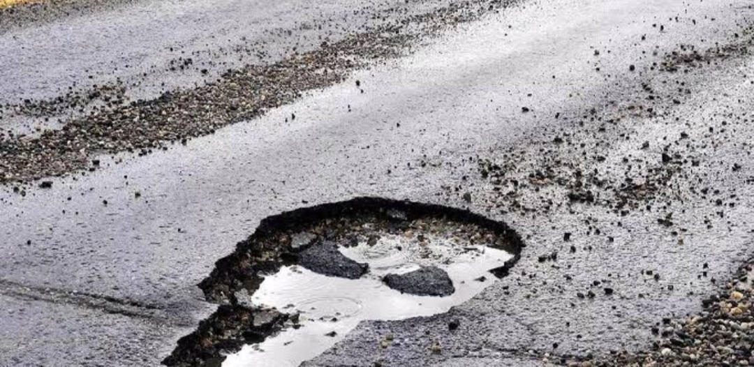 भंवरपुर-बड़ेसाजापाली मार्ग अपूर्ण, रखरखाव के अभाव में कई सडक़ें खराब