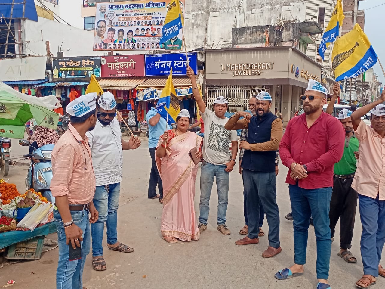 केजरीवाल की रिहाई पर जगदलपुर में जश्न