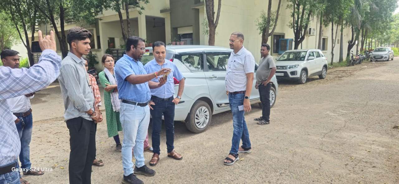 पहली बार फील्ड में डिजिटल फसल सर्वे शुरु, राज्य में बलौदाबाजार तहसील का चयन