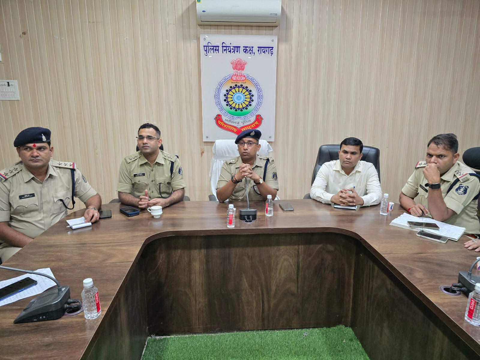 गणेश विसर्जन व ईद मिलादुन्नबी पर शांति समिति की बैठक गणेश विसर्जन व ईद मिलादुन्नबी पर शांति समिति की बैठक