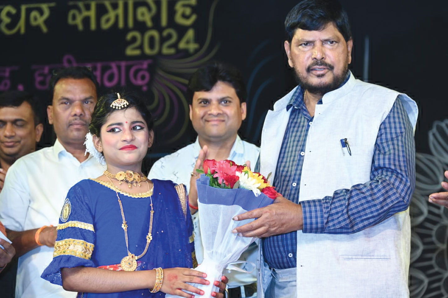 कांग्रेस खत्म हो जाएगी लेकिन आरक्षण नहीं-अठावले कांग्रेस खत्म हो जाएगी लेकिन आरक्षण नहीं-अठावले