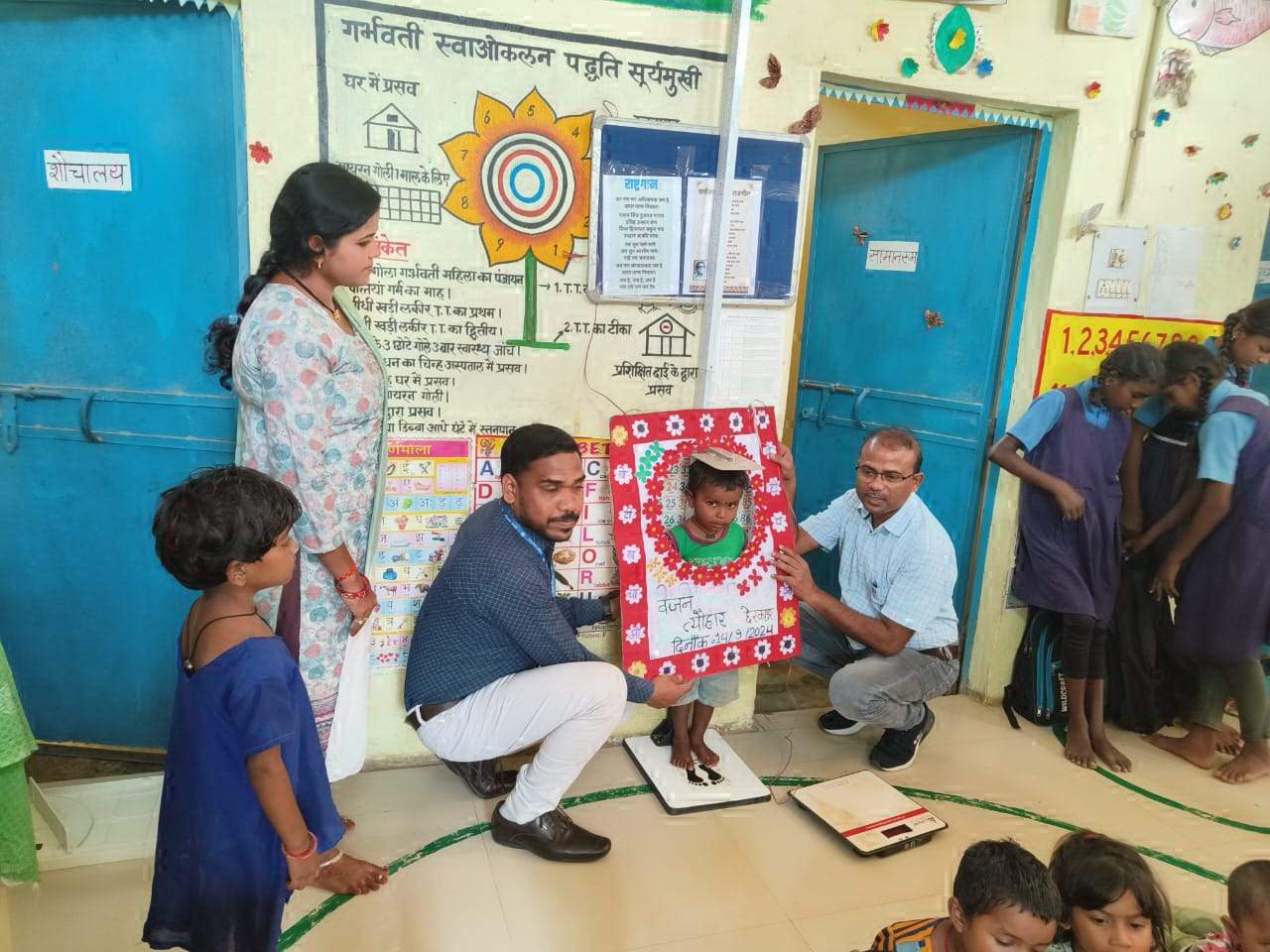 वजन तिहार के जरिए कुपोषण पर प्रहार, किया जा रहा जागरुक
