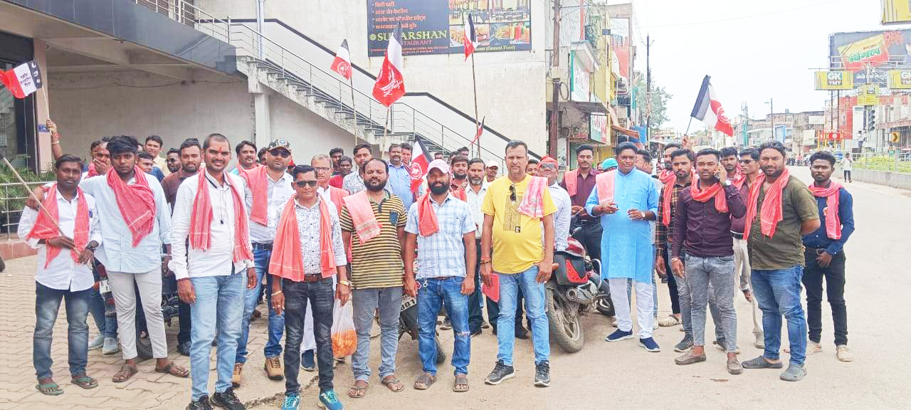 छत्तीसगढिय़ा क्रान्ति सेना व जोहार छत्तीसगढ़ पार्टी का जिला सम्मेलन छत्तीसगढिय़ा क्रान्ति सेना व जोहार छत्तीसगढ़ पार्टी का जिला सम्मेलन