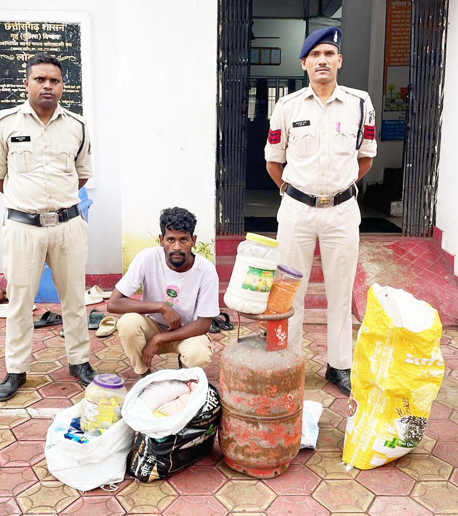 किराना दुकान में चोरी, गिरफ्तार