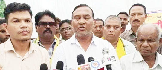  सर्व आदिवासी समाज ने पटवारी कार्यालय  के सामने किया धरना प्रदर्शन