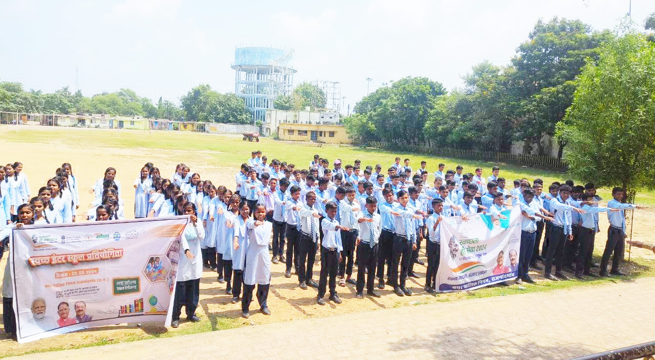 स्कूली बच्चों ने स्वच्छता से जुड़ हाथ धुलाई व स्वच्छता अपनाने ली शपथ स्कूली बच्चों ने स्वच्छता से जुड़ हाथ धुलाई व स्वच्छता अपनाने ली शपथ