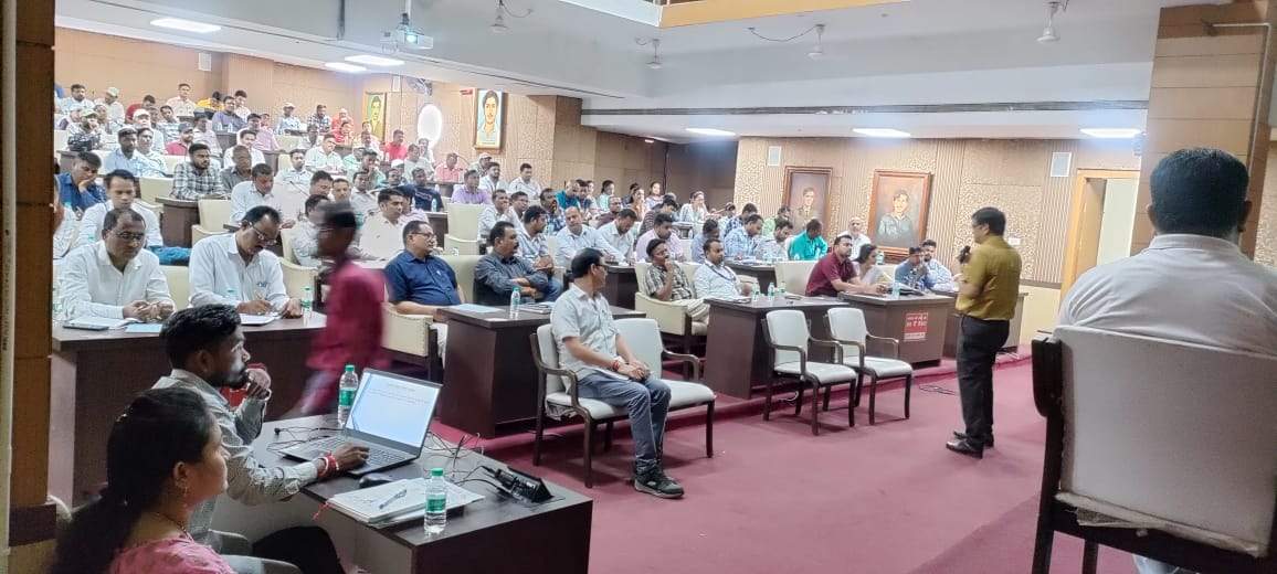निगम चुनाव के लिए वोटर लिस्ट बनाने ट्रेनिंग निगम चुनाव के लिए वोटर लिस्ट बनाने ट्रेनिंग