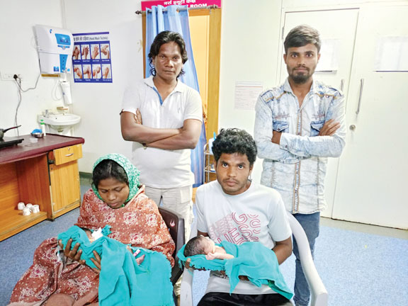 महतारी एक्सप्रेस के चालकों की सूझबूझ से घर में सामान्य प्रसव