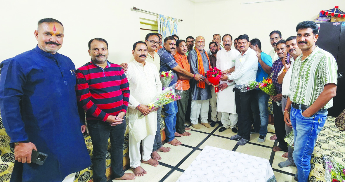 चंद्राकर समाज के प्रतिनिधियों ने ललित चंद्राकर को दी बधाई
