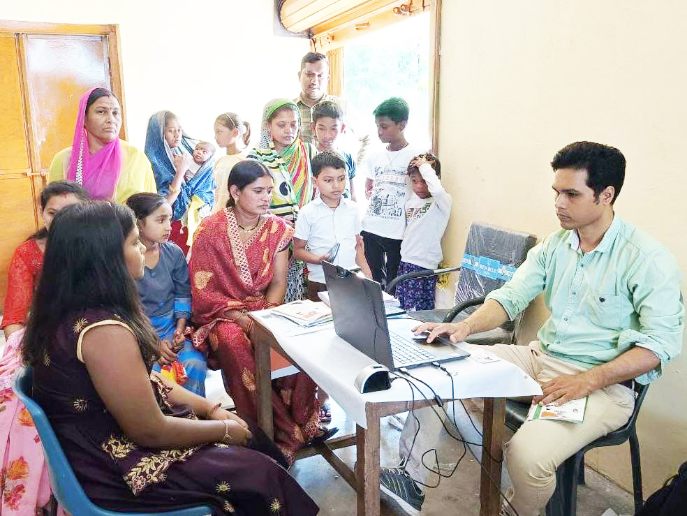 छूटे हुए पात्र व्यक्तियों से आयुष्मान कार्ड बनवाने की अपील