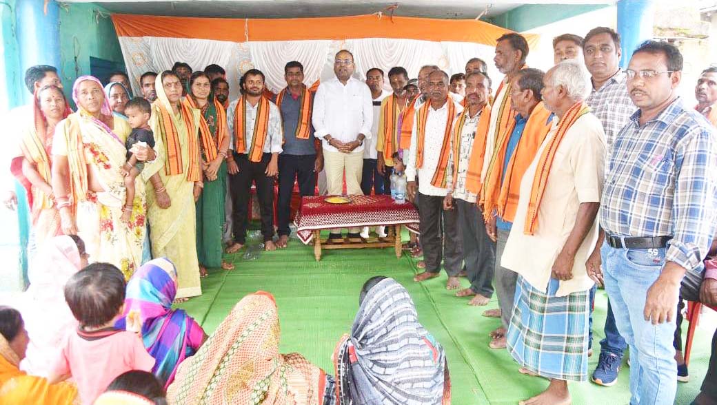 विधायक अजय ने कराया 22 लोगों को भाजपा प्रवेश विधायक अजय ने कराया 22 लोगों को भाजपा प्रवेश