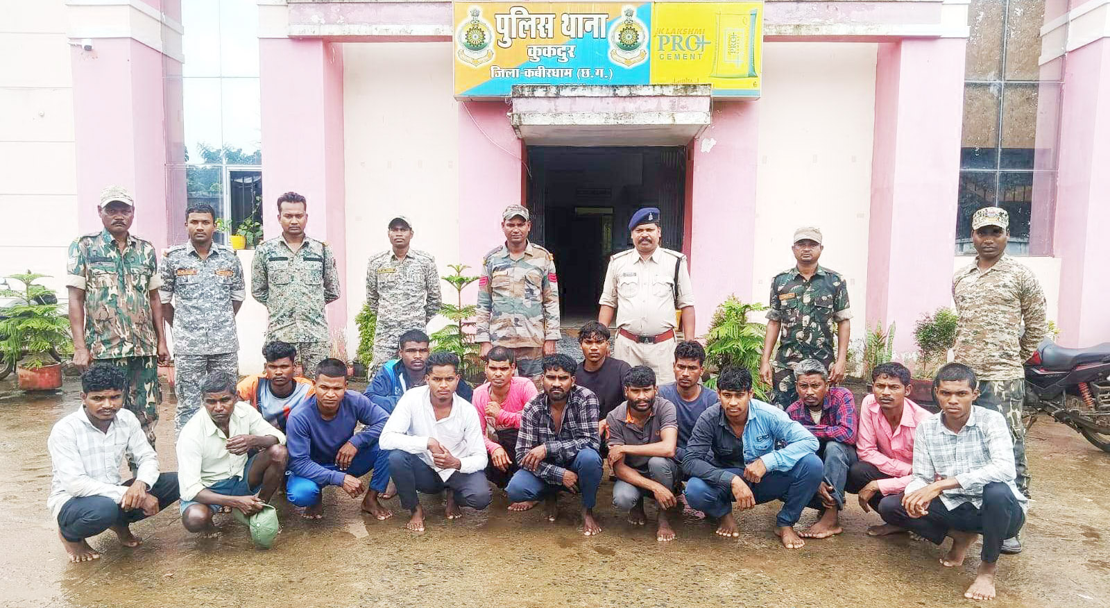 डिप्टी रेंजर पर हमला, 17 गिरफ्तार डिप्टी रेंजर पर हमला, 17 गिरफ्तार