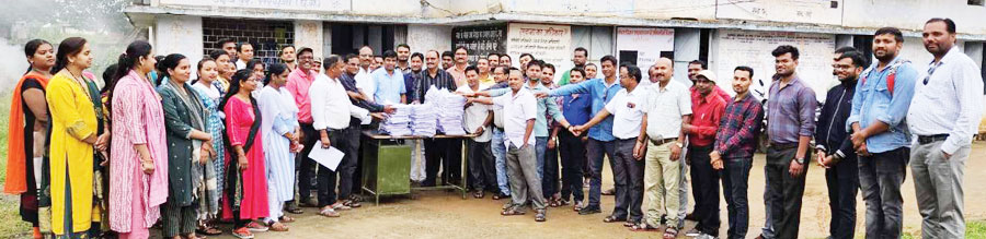 टीचर्स एसोसिएशन ने सौंपा ज्ञापन टीचर्स एसोसिएशन ने सौंपा ज्ञापन
