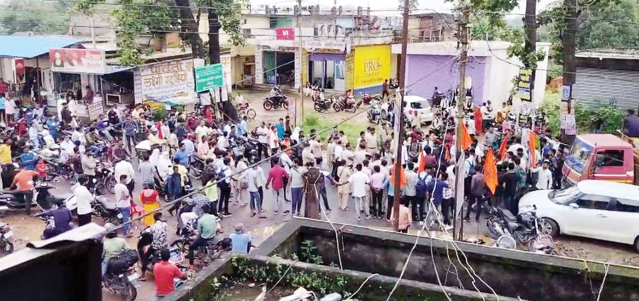 सडक़ बदहाल: अभाविप का चक्काजाम, धरना-प्रदर्शन सडक़ बदहाल: अभाविप का चक्काजाम, धरना-प्रदर्शन