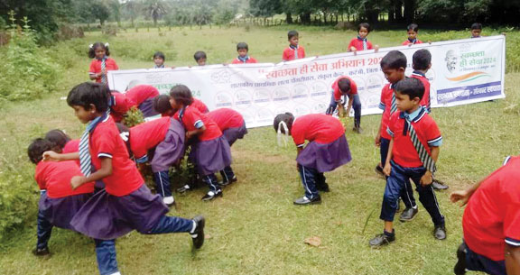 छात्र-छात्राओं ने ली स्वच्छता की शपथ छात्र-छात्राओं ने ली स्वच्छता की शपथ