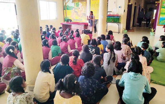 आवासीय विद्यालय सहनपुर में टीबी जागरूकता कार्यक्रम