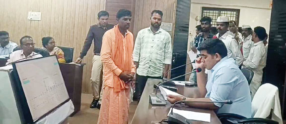 कलेक्टर जनदर्शन में 38 आवेदन कलेक्टर जनदर्शन में 38 आवेदन