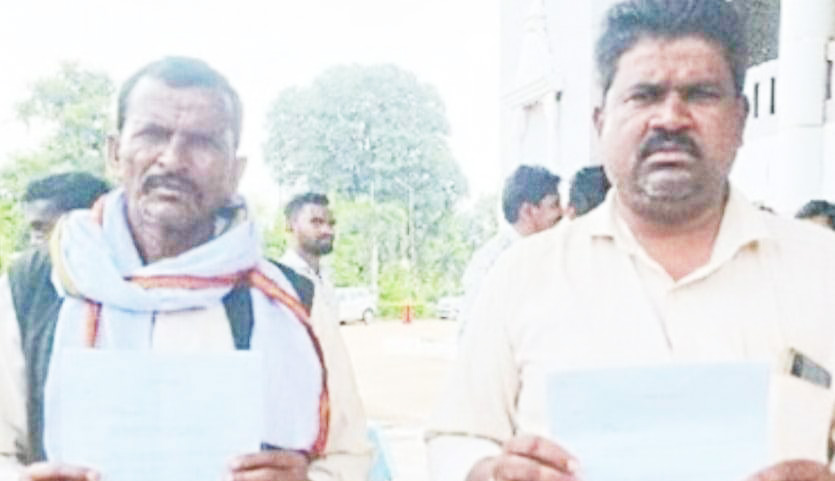 हजारों किसानों को फसल नुकसान की क्षतिपूर्ति नहीं मिली
