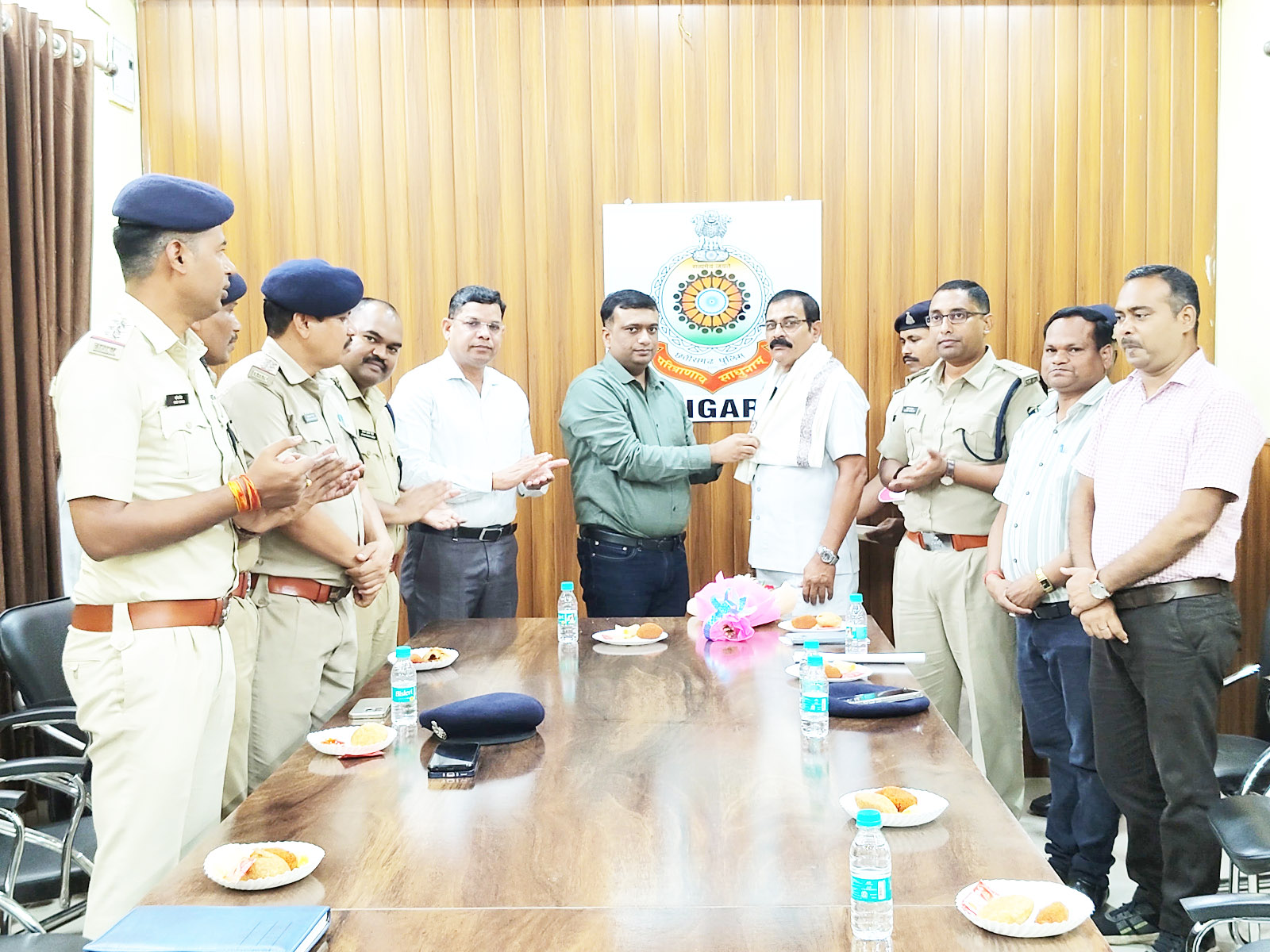 सेवानिवृत्त एएसआई का सम्मान सेवानिवृत्त एएसआई का सम्मान