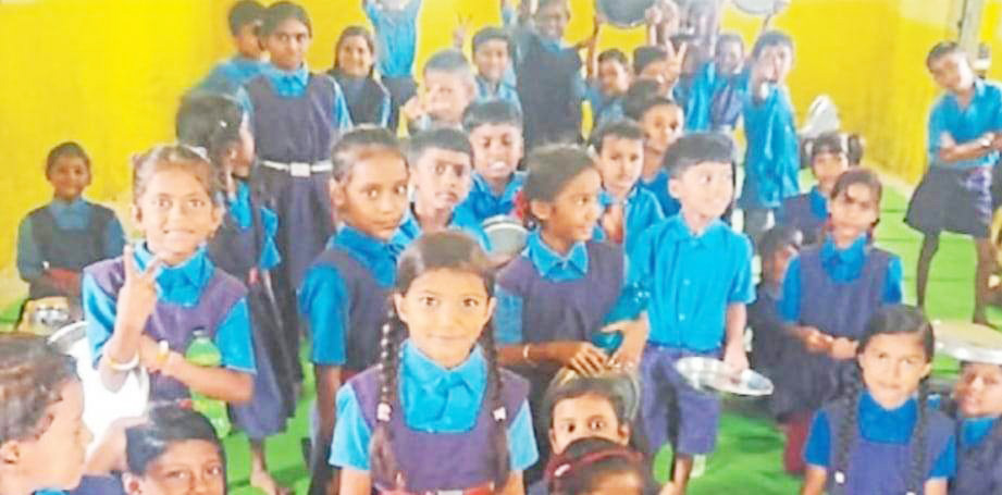 जिले में 8 स्कूल हैं शिक्षक विहीन, 57 स्कूलों में टीचर नहीं जिले में 8 स्कूल हैं शिक्षक विहीन, 57 स्कूलों में टीचर नहीं