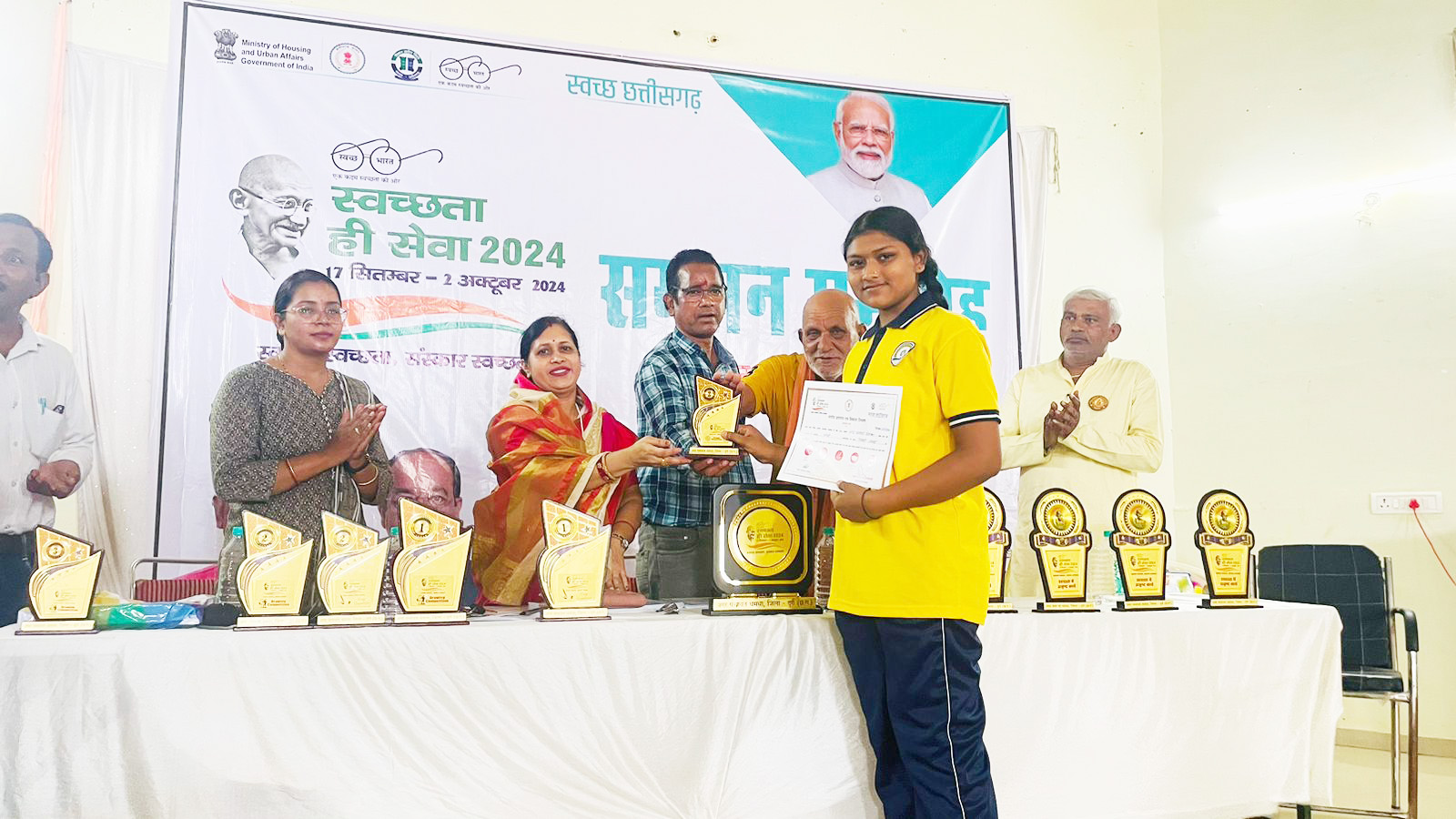 स्वच्छता के क्षेत्र में विशिष्ट योगदान, पुरस्कृत
