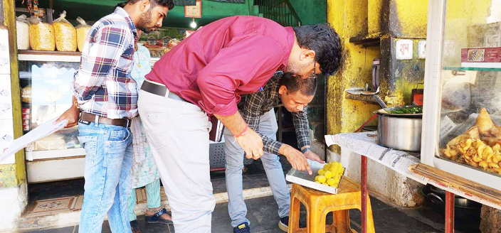 होटलों- दुकानों का निरीक्षण होटलों- दुकानों का निरीक्षण