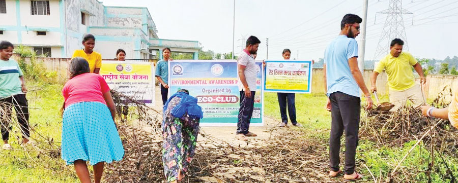 कन्या महाविद्यालय हॉस्टल छात्राओं ने स्वच्छता अभियान चलाया कन्या महाविद्यालय हॉस्टल छात्राओं ने स्वच्छता अभियान चलाया