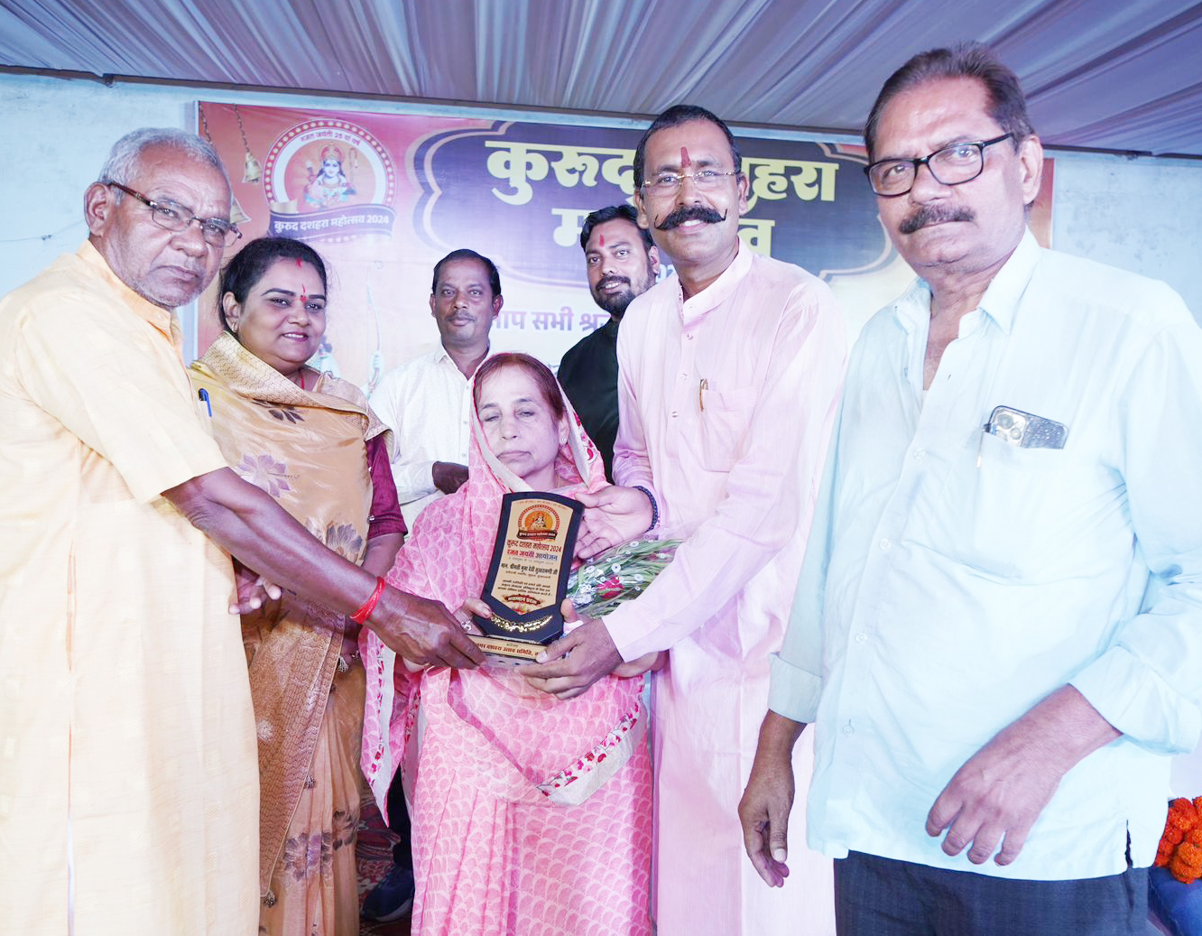 रंगारंग सांस्कृतिक कार्यक्रम के साथ कुरूद दशहरा महोत्सव शुरू रंगारंग सांस्कृतिक कार्यक्रम के साथ कुरूद दशहरा महोत्सव शुरू