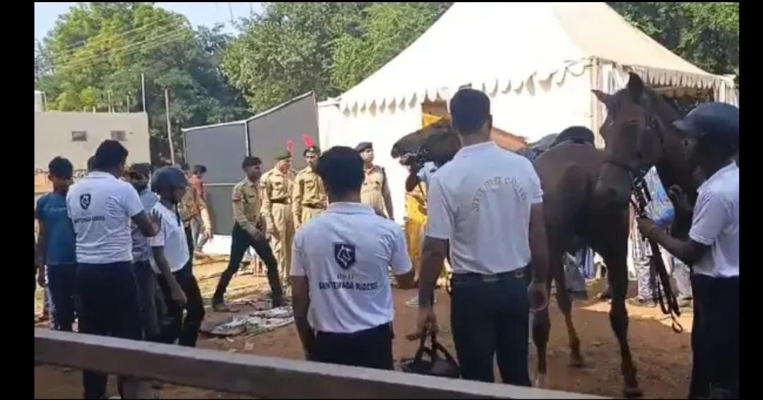 फैला करंट, घोड़े बिदके फैला करंट, घोड़े बिदके