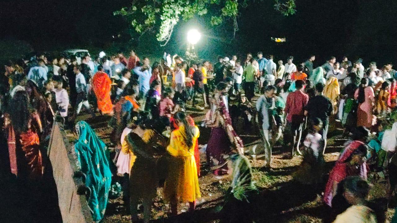 पूर्वांचल की अंतरराज्यीय सीमाओं पर सजा मातारानी का दरबार  