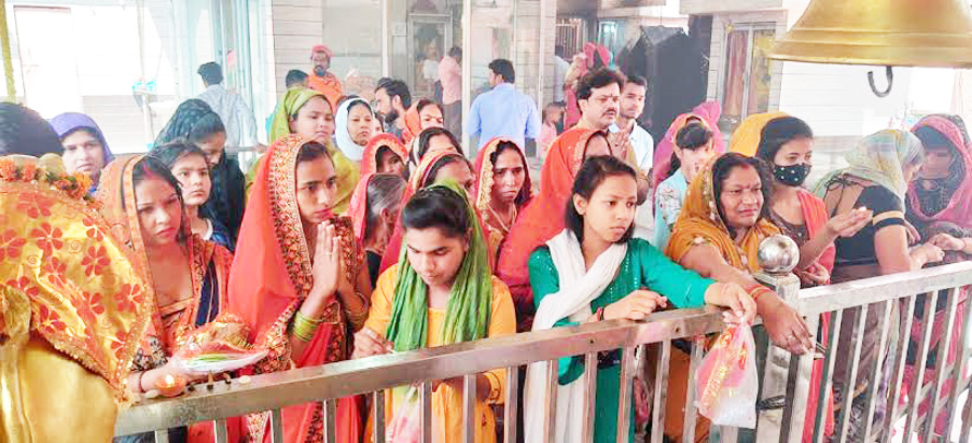  पंचमी पर सुबह से देर रात तक देवालयों में भक्तों का तांता लगा रहा