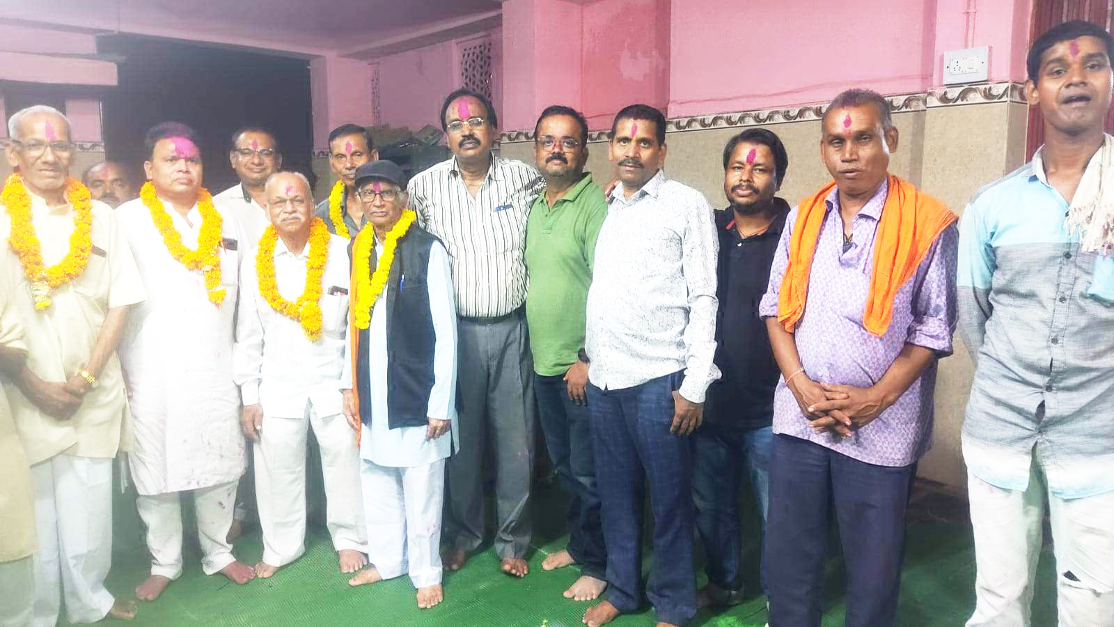 कसेर समाज को अल्पसंख्यक पिछड़ा वर्ग प्रकोष्ठ में शामिल करने राज्यपाल को सौंपा ज्ञापन कसेर समाज को अल्पसंख्यक पिछड़ा वर्ग प्रकोष्ठ में शामिल करने राज्यपाल को सौंपा ज्ञापन