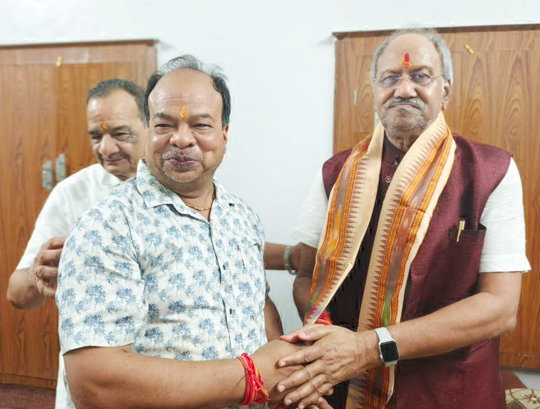 सांसद बृजमोहन अग्रवाल पहुंचे सारंगढ़