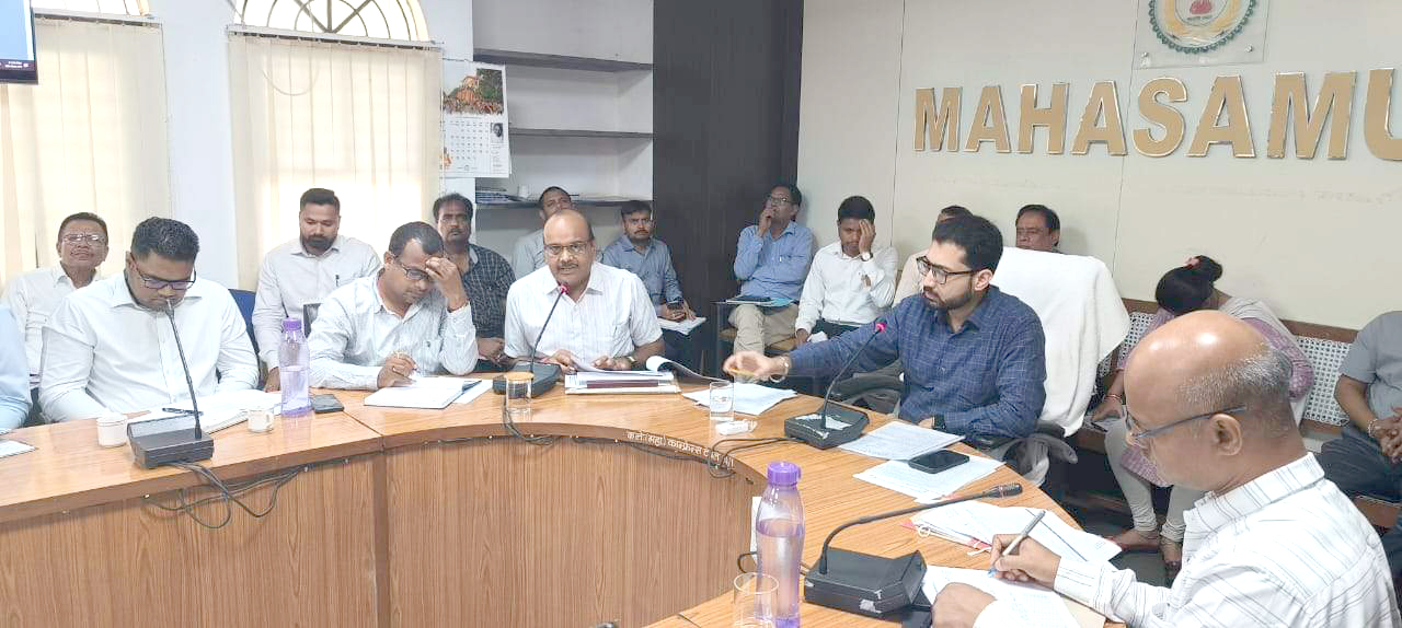 असाक्षरों के लिए संचालित उल्लास कार्यक्रम की समीक्षा असाक्षरों के लिए संचालित उल्लास कार्यक्रम की समीक्षा