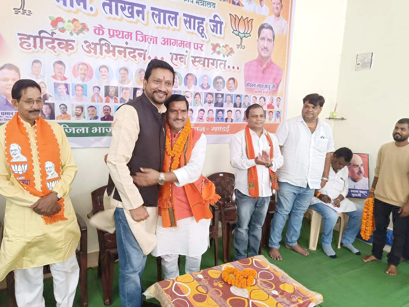 कार्यकर्ताओं के पास लक्ष्य पूरा करने 15 तक समय - तोखन साहू कार्यकर्ताओं के पास लक्ष्य पूरा करने 15 तक समय - तोखन साहू