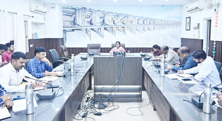 शासकीय, अशासकीय भवनों में 10 हजार  रिचार्ज स्ट्रक्चर बनाने का लक्ष्य