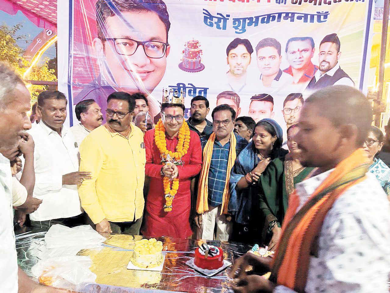 भाजपा नेता ने जन्मदिन पर बांटी खुशियां, 50 से अधिक सदस्य बनाए भाजपा नेता ने जन्मदिन पर बांटी खुशियां, 50 से अधिक सदस्य बनाए