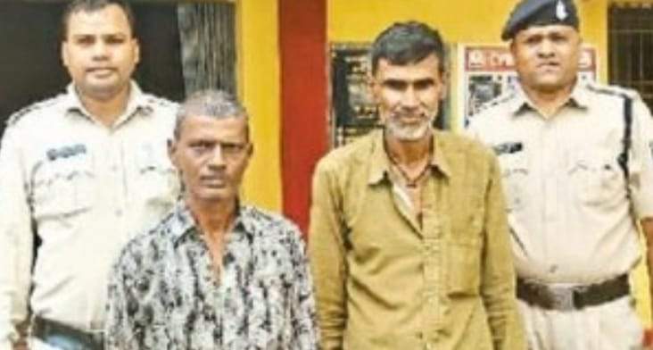 लाठी, ईंट से मारपीट, दो आरोपी गिरफ्तार 