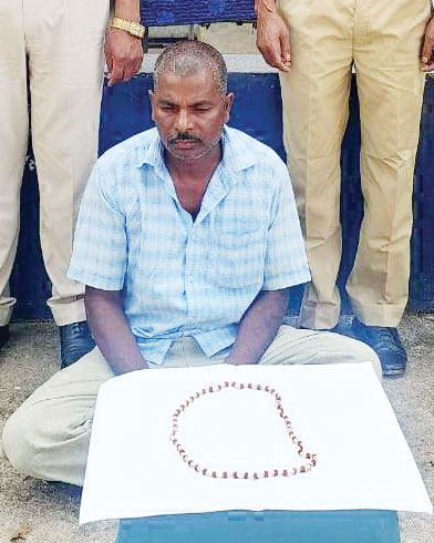 जमीन कारोबारी से लूट, एक और आरोपी गिरफ्तार जमीन कारोबारी से लूट, एक और आरोपी गिरफ्तार