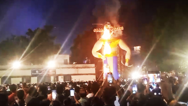 3 जगह रावण दहन, असत्य पर सत्य की जीत 3 जगह रावण दहन, असत्य पर सत्य की जीत