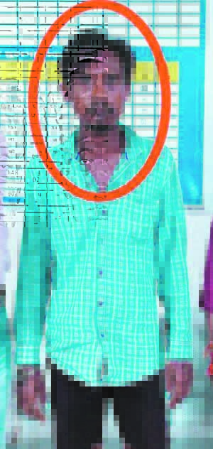 प्लेटफार्म में चोरी के फिराक में घूम रहा शाातिर पकड़ाया प्लेटफार्म में चोरी के फिराक में घूम रहा शाातिर पकड़ाया