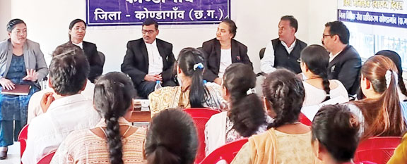 पैरालीगल वालिंटियर्स का मासिक प्रशिक्षण पैरालीगल वालिंटियर्स का मासिक प्रशिक्षण