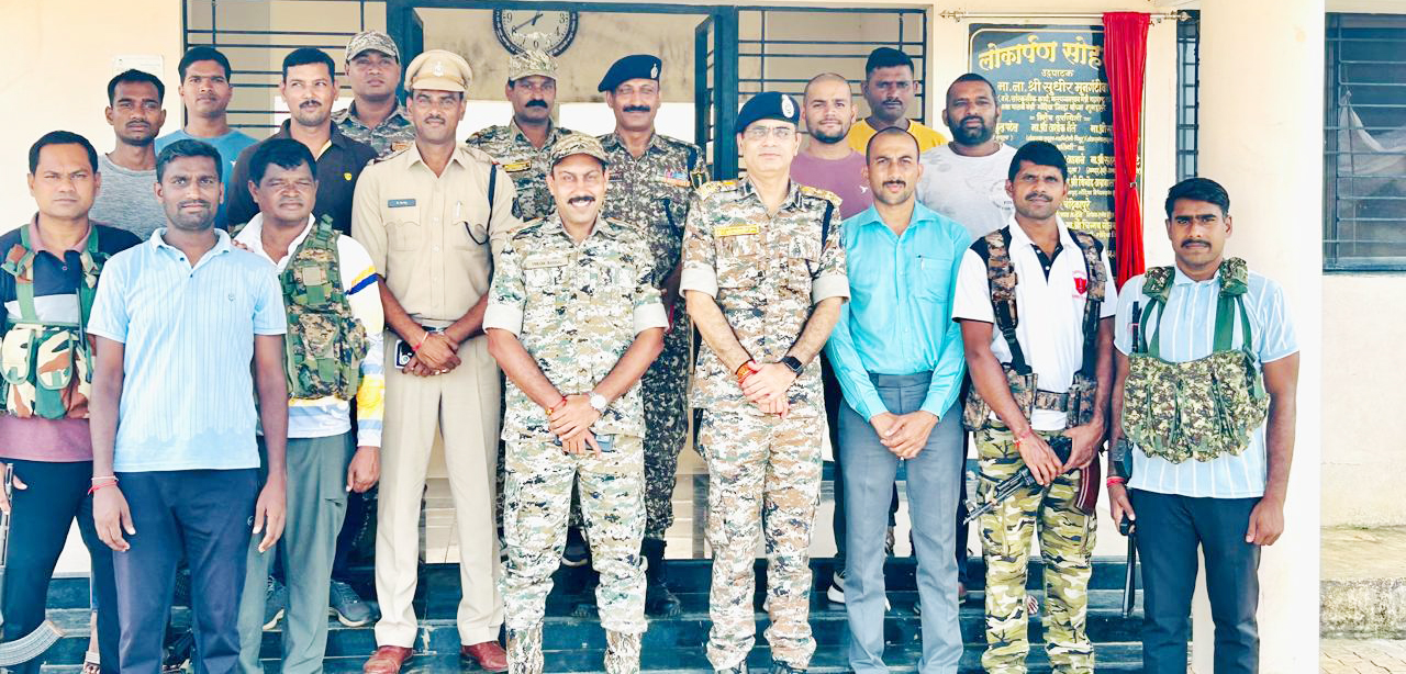 मप्र डीजीपी के दौरे के बाद अगले दिन नांदगांव आईजी पहुंचे मोरकुड्डो कैम्प
