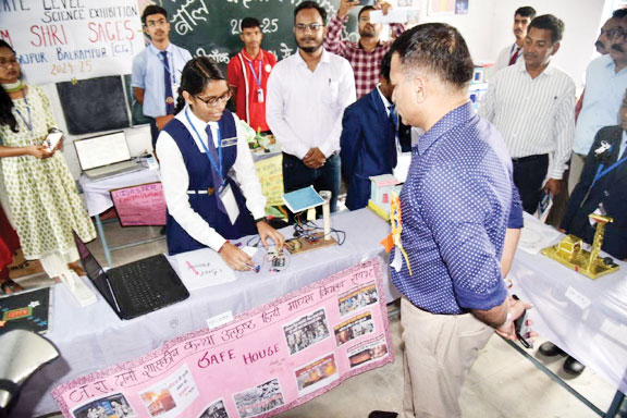 राज्य स्तर बाल वैज्ञानिक प्रदर्शनी व राष्ट्रीय बाल प्रदर्शनी का तृतीय दिवस